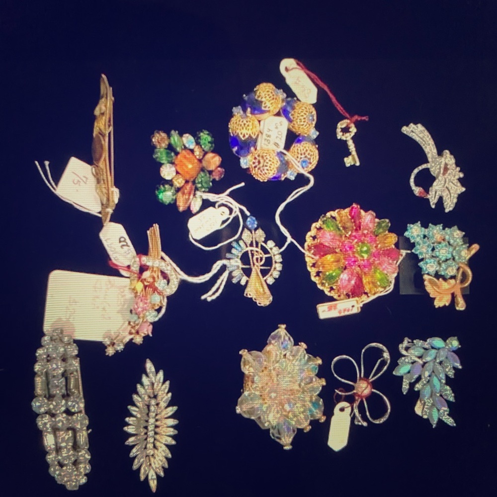 High-End Vintage Brooches Lots for the Price of 1